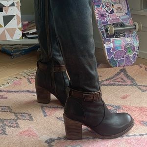 Freebird Holland Brown-Black Tall Boots, size 8